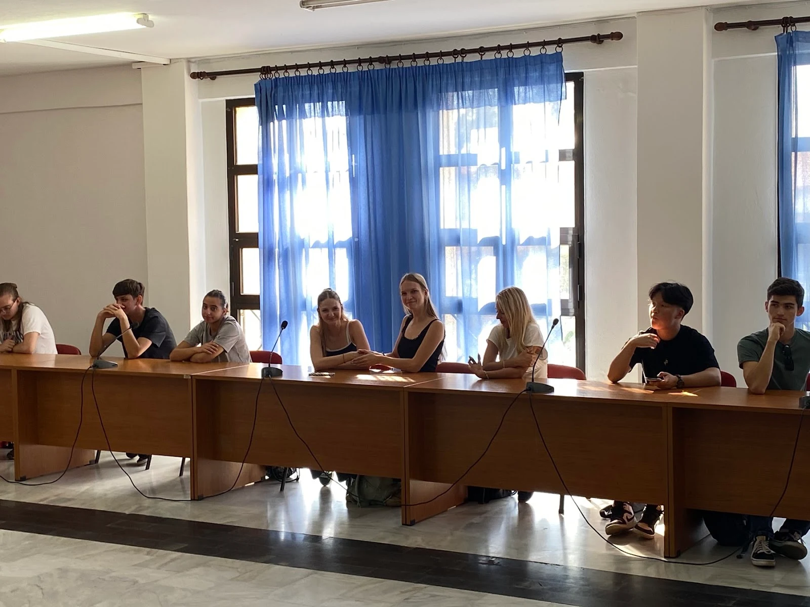 05 Επίσκεψη μαθητών και εκπαιδευτικών του Γυμνασίου-Λυκείου Κόμπανια Ουγγαρίας στον Δήμαρχο Δίου-Ολύμπου Βαγγέλη Γερολιόλιο