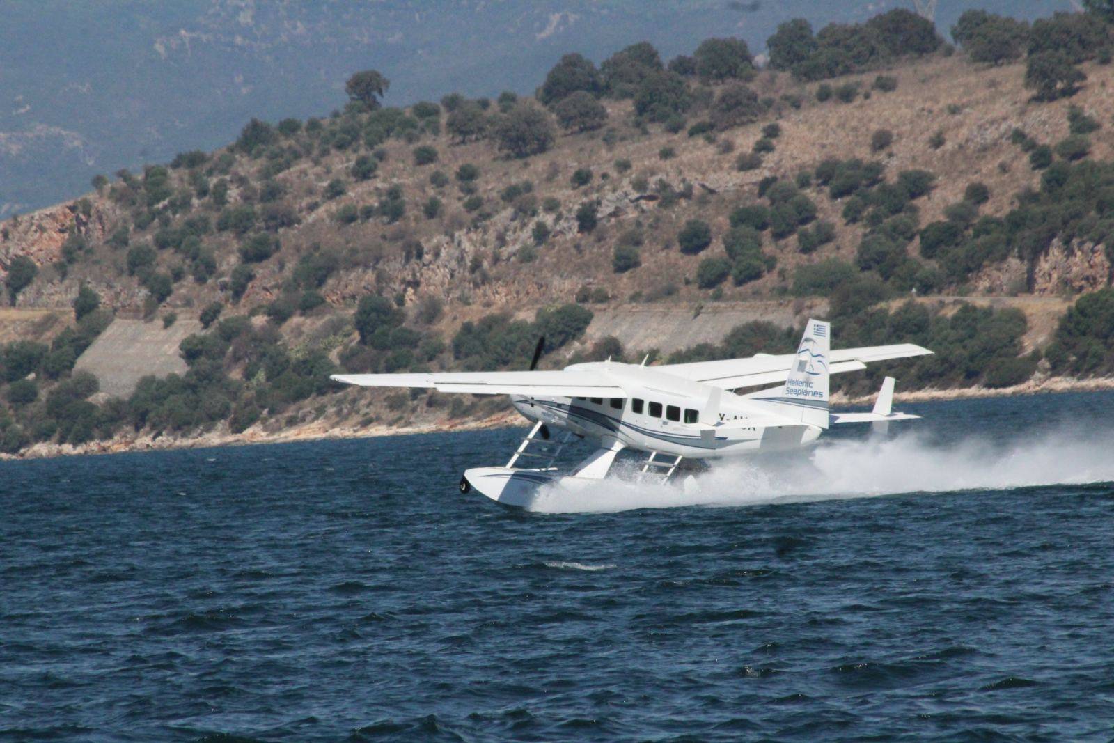hellenic-seaplanes-demo-flight-5 Η Κυλλήνη εγκαινιάζει νέα εποχή με υδροπλάνα – Στρατηγικός κόμβος για Ιόνιο και Πελοπόννησο